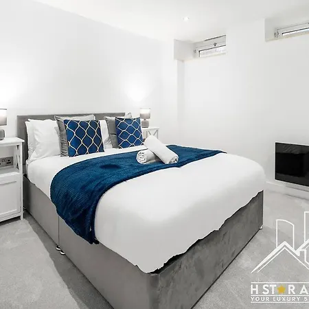 Modern Spacious: 3br Downtown